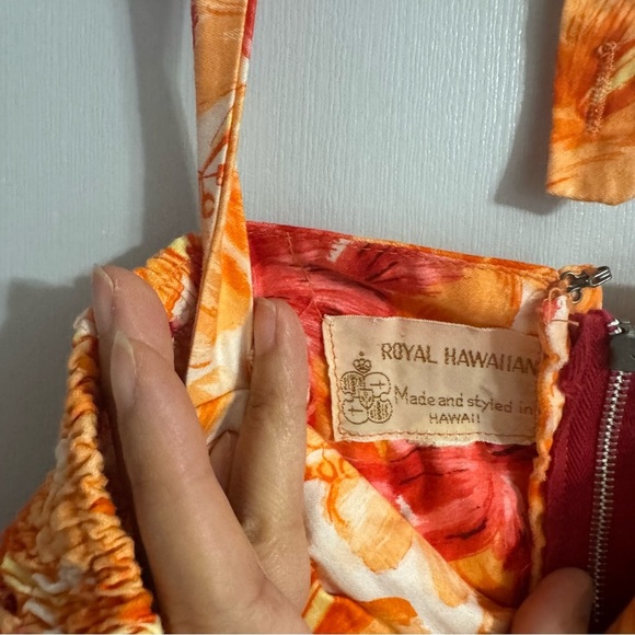 Royal Hawaiian Floral Romper Size XS - Picture 11 of 13